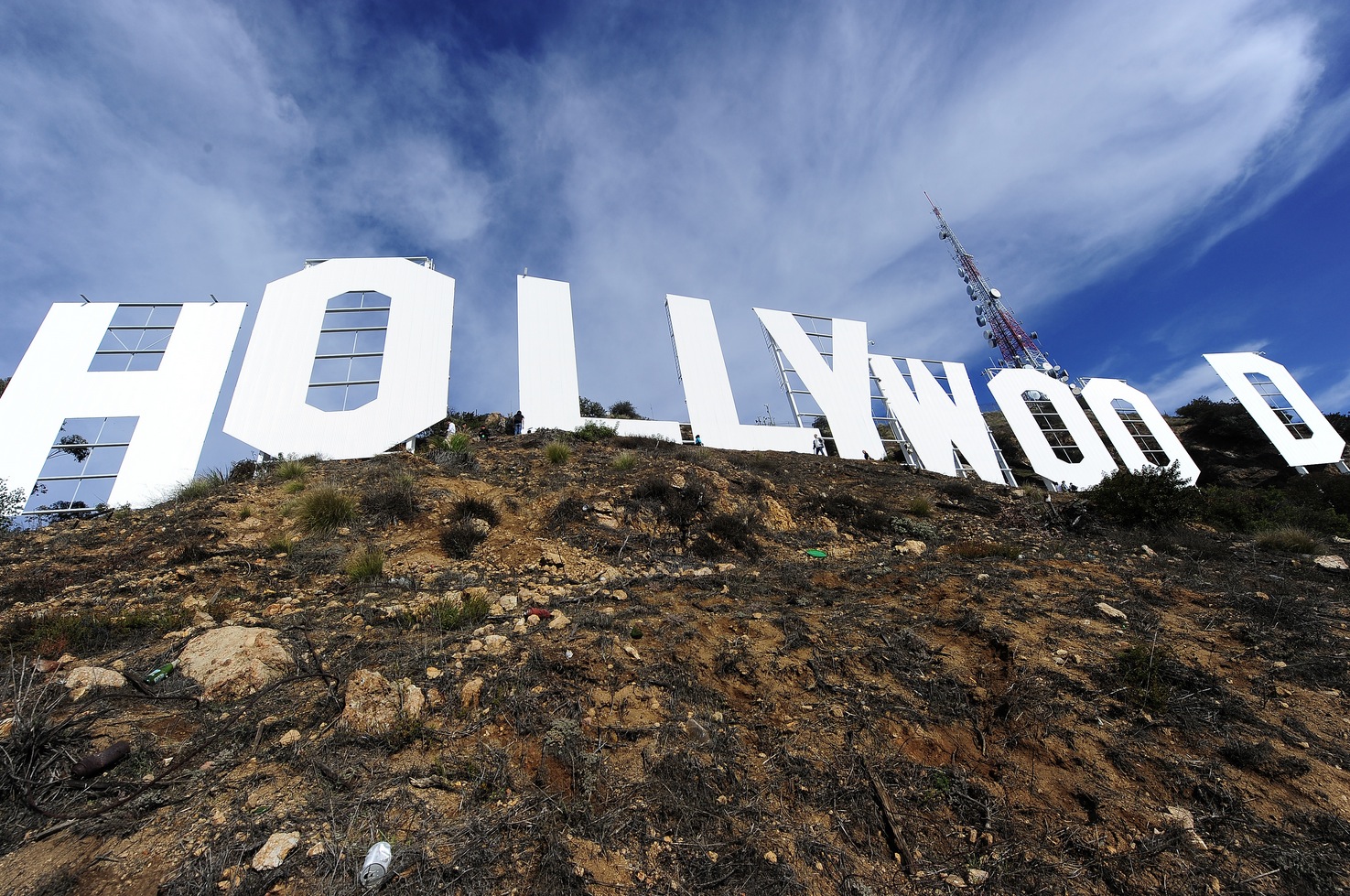 Letreiro de Hollywood é inaugurado – efemérides do éfemello