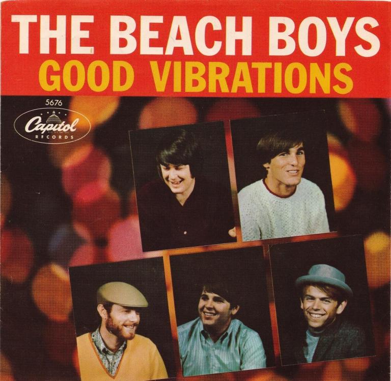 Beach Boys lançam "Good Vibrations"